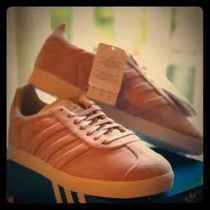 ❗️Sale❗️ Adidas Gazelle Stitch and Turn Women’s